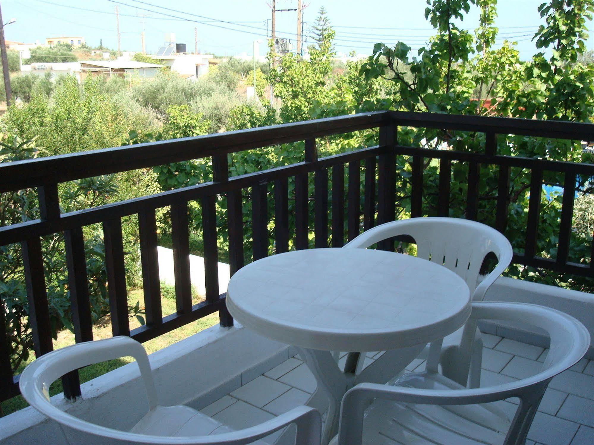 Sirocco Apartments Hersonissos  Eksteriør billede
